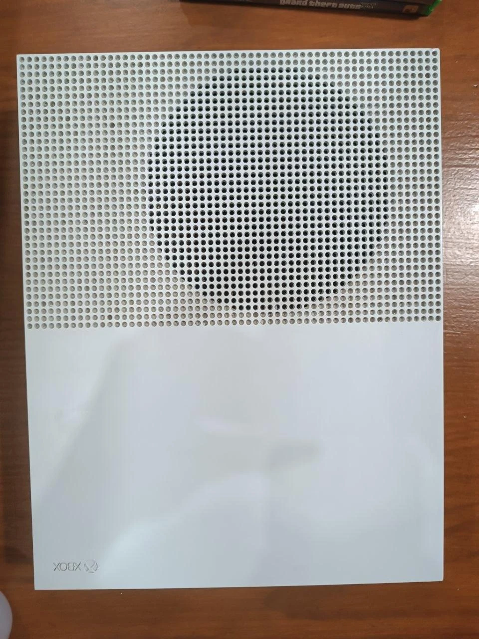 Xbox One S 500GB com dois jogos (FIFA 22 e GTA V) pronta a jogar – photo 5